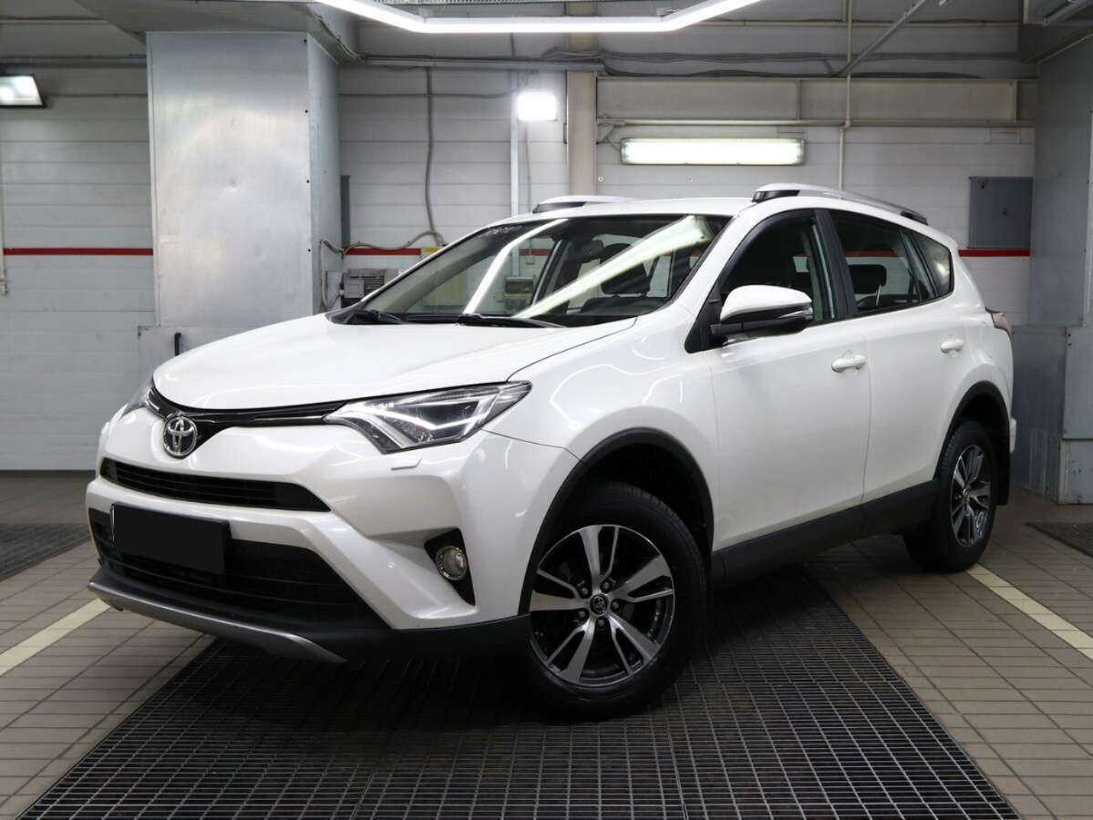Toyota RAV4 2017 года с пробегом. Фото: #0