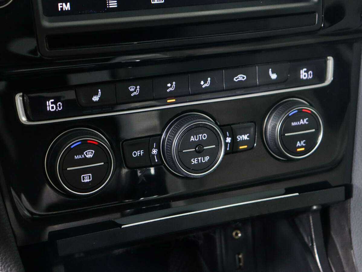 Volkswagen Golf 2013 года с пробегом. Фото: #15