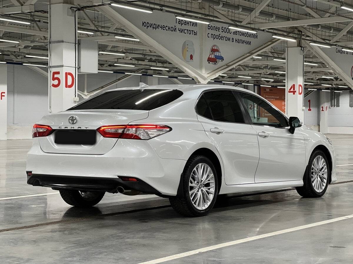 Toyota Camry 2021 года с пробегом. Фото: #4