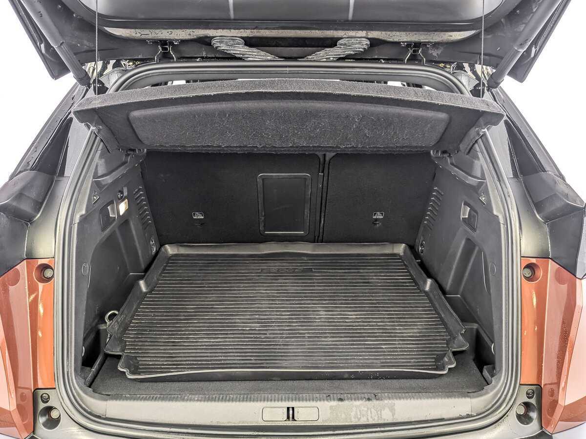 Peugeot 3008 2019 года с пробегом. Фото: #9