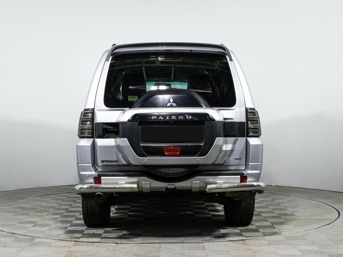 Mitsubishi Pajero 2015 года с пробегом. Фото: #4