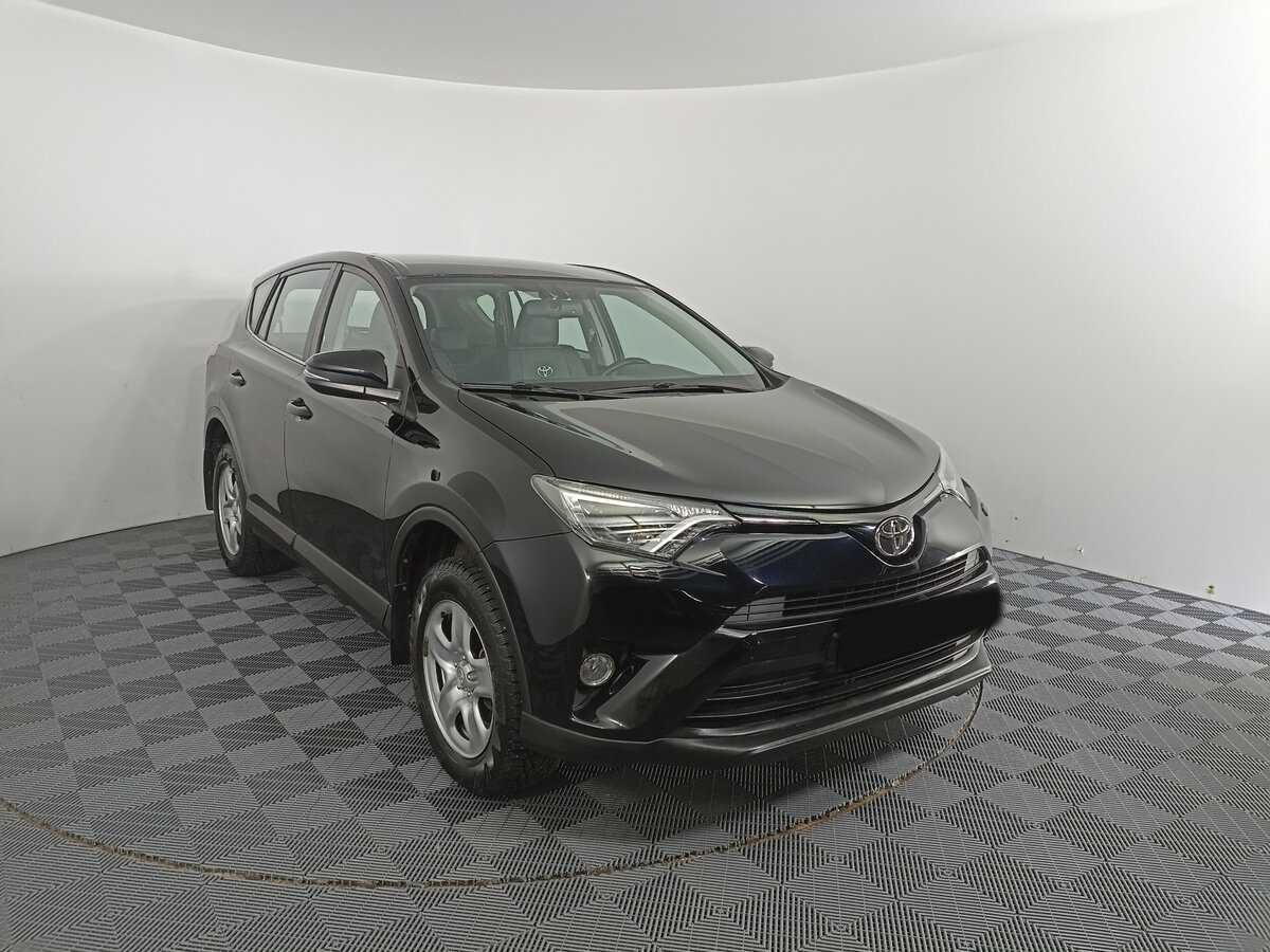 Toyota RAV4 2019 года с пробегом. Фото: #2