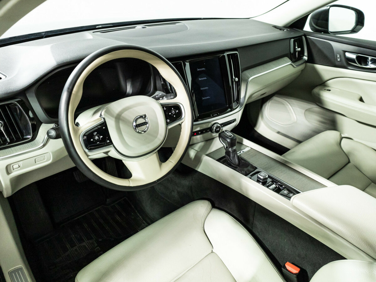 Volvo V60 2018 года с пробегом. Фото: #10