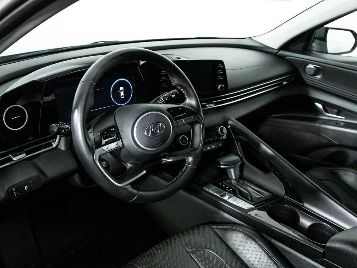 Hyundai Elantra 2021 года с пробегом. Фото: #10