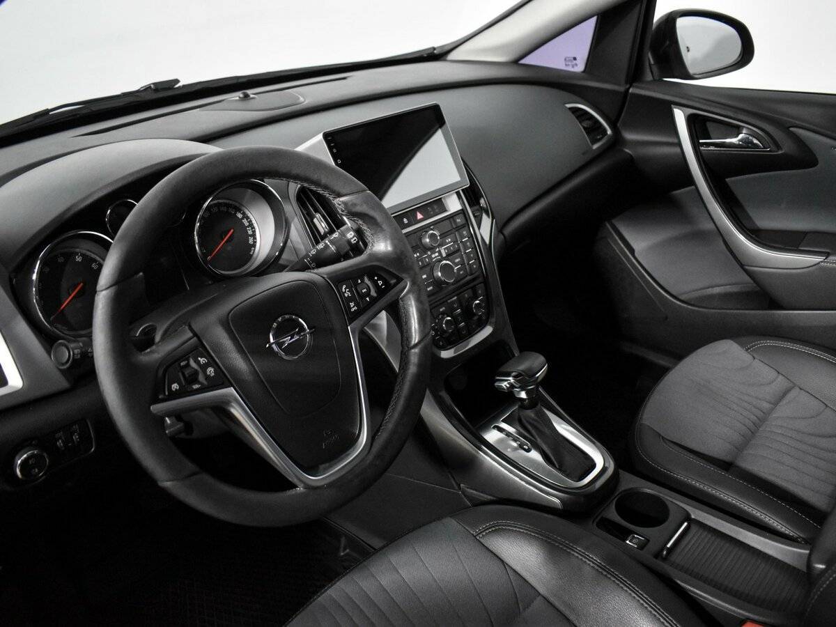 Opel Astra 2013 года с пробегом. Фото: #8