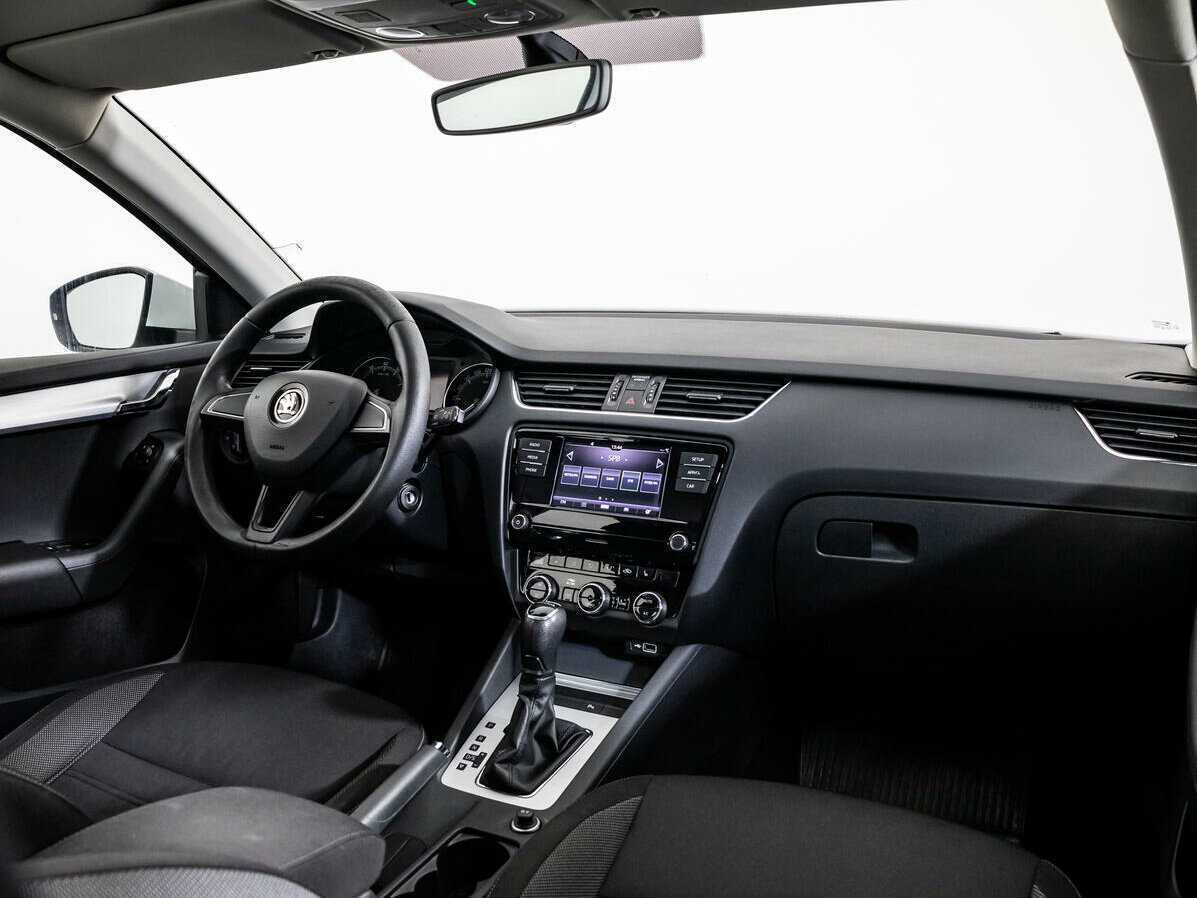 Skoda Octavia 2019 года с пробегом. Фото: #6
