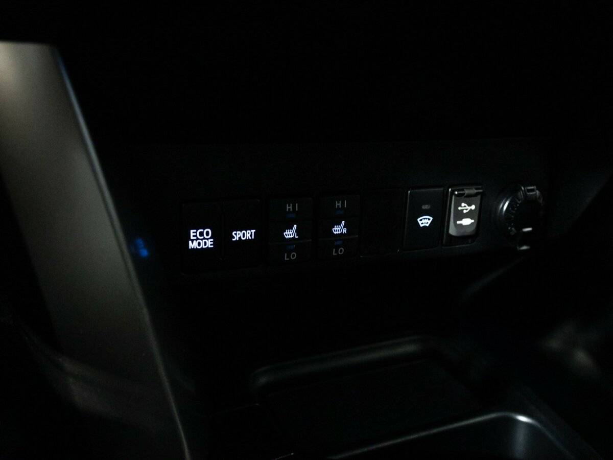 Toyota RAV4 2017 года с пробегом. Фото: #18