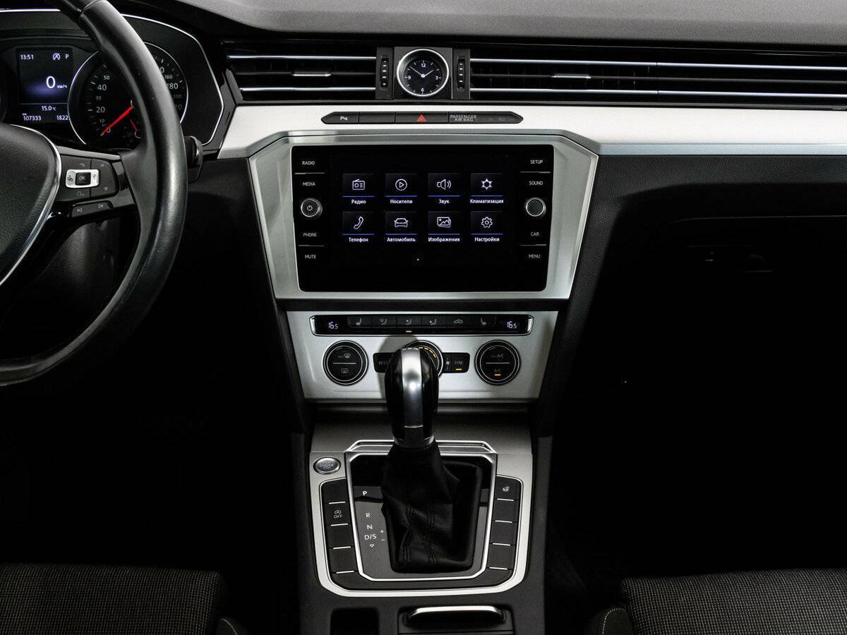 Volkswagen Passat 2018 года с пробегом. Фото: #13