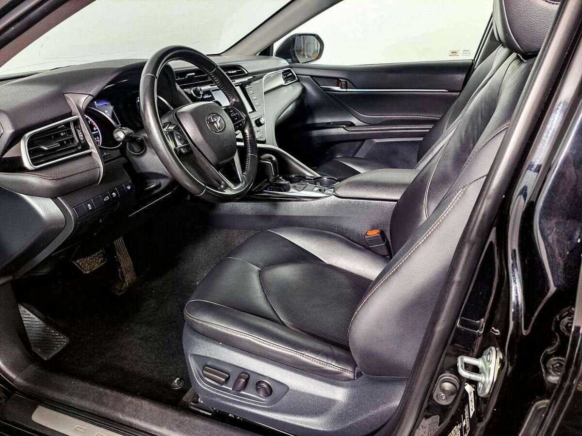 Toyota Camry 2018 года с пробегом. Фото: #13
