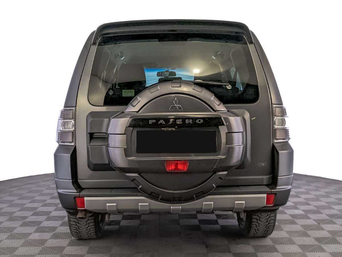 Mitsubishi Pajero 2013 года с пробегом. Фото: #5