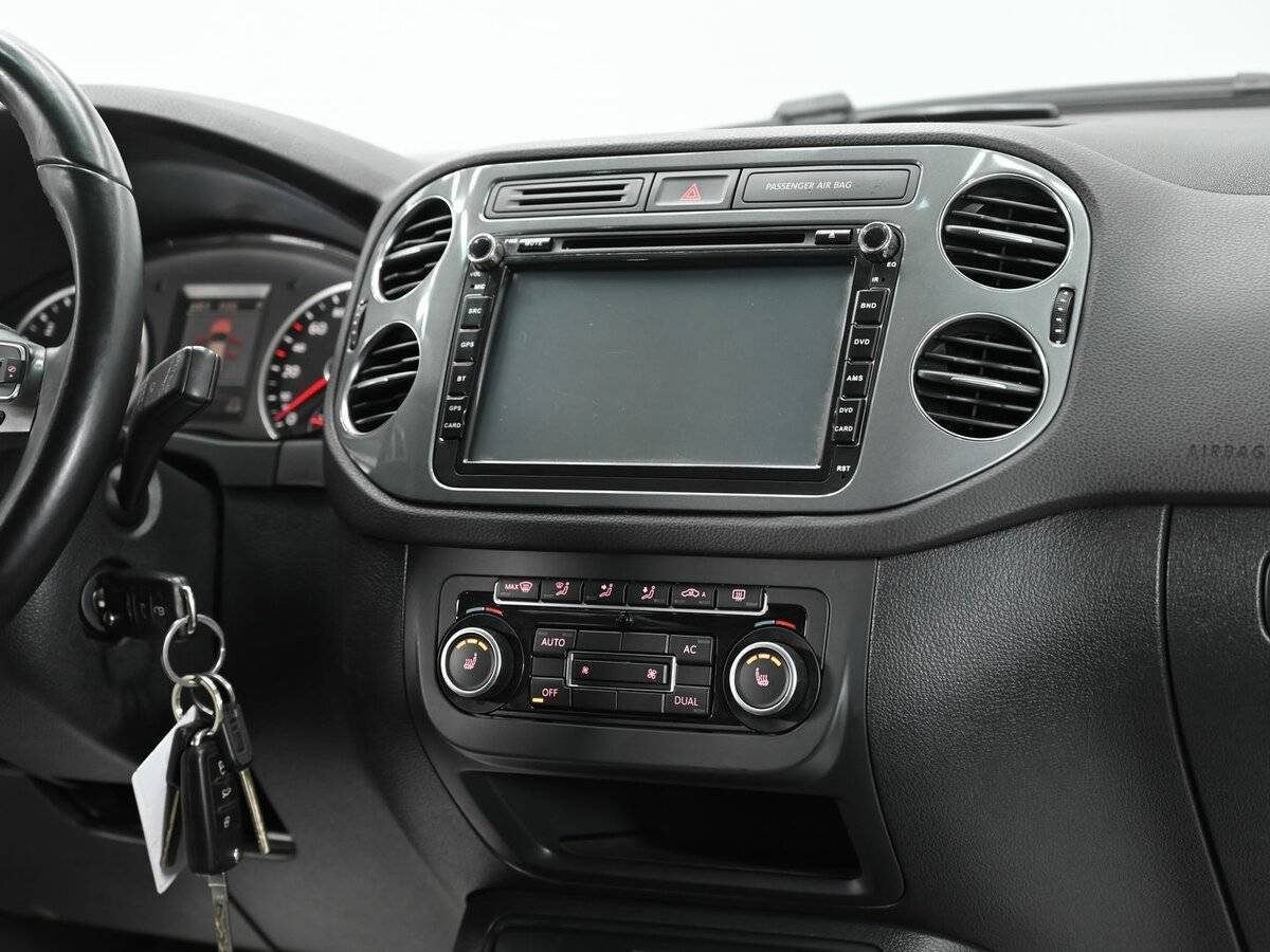 Volkswagen Tiguan 2012 года с пробегом. Фото: #9