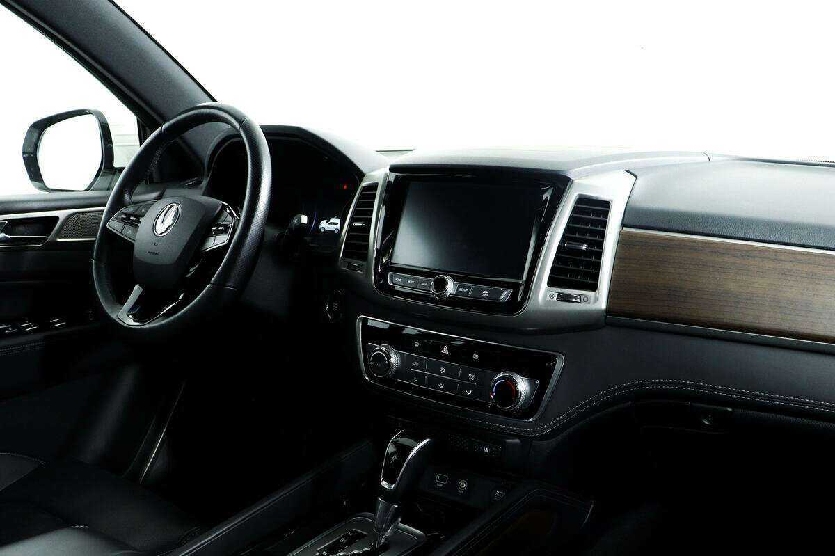 SsangYong Rexton 2018 года с пробегом. Фото: #8
