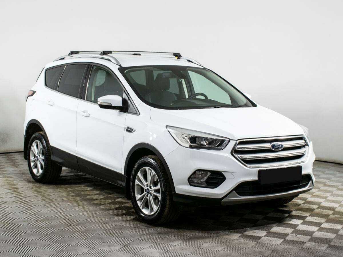 Ford Kuga 2017 года с пробегом. Фото: #2
