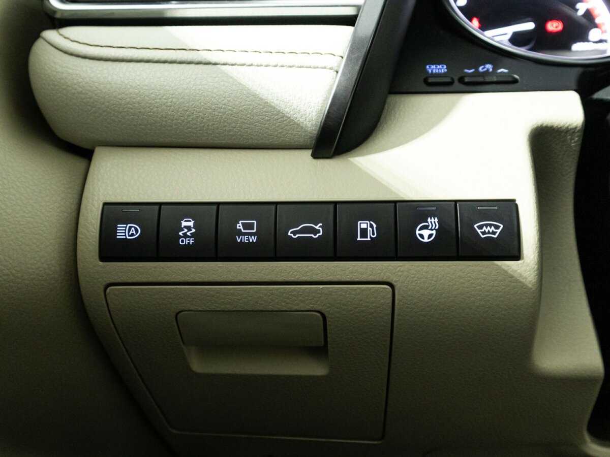 Toyota Camry 2018 года с пробегом. Фото: #24