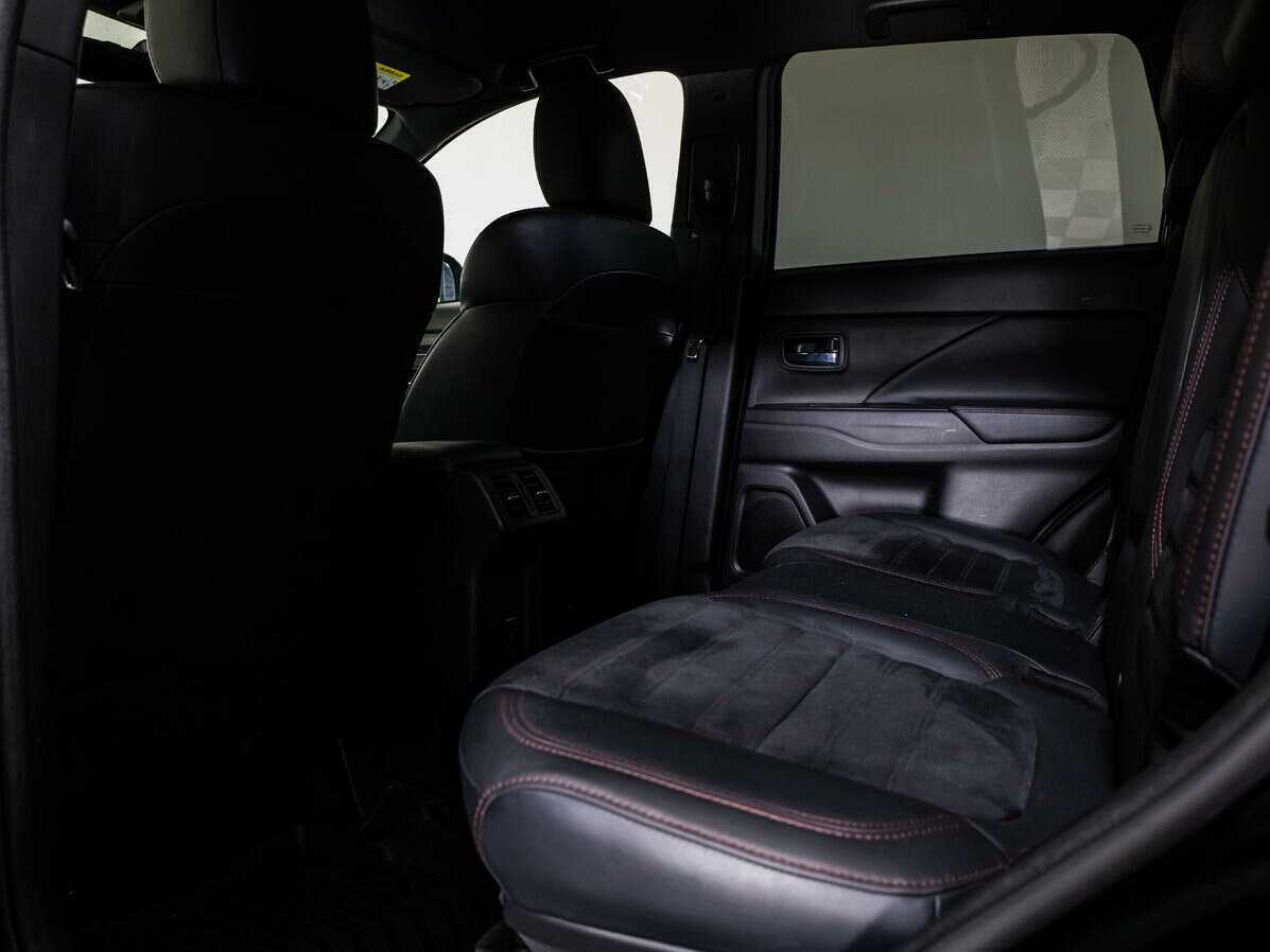 Mitsubishi Outlander 2021 года с пробегом. Фото: #8