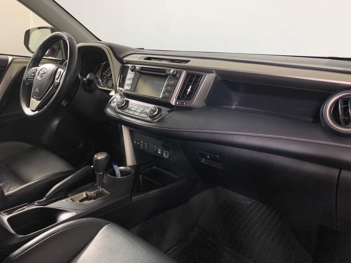 Toyota RAV4 2013 года с пробегом. Фото: #13