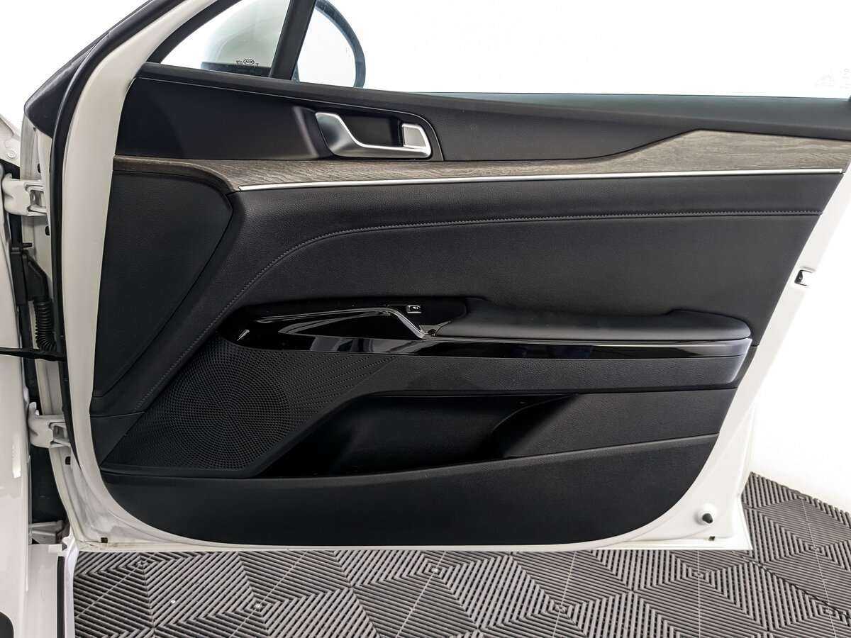 Kia K5 2020 года с пробегом. Фото: #24