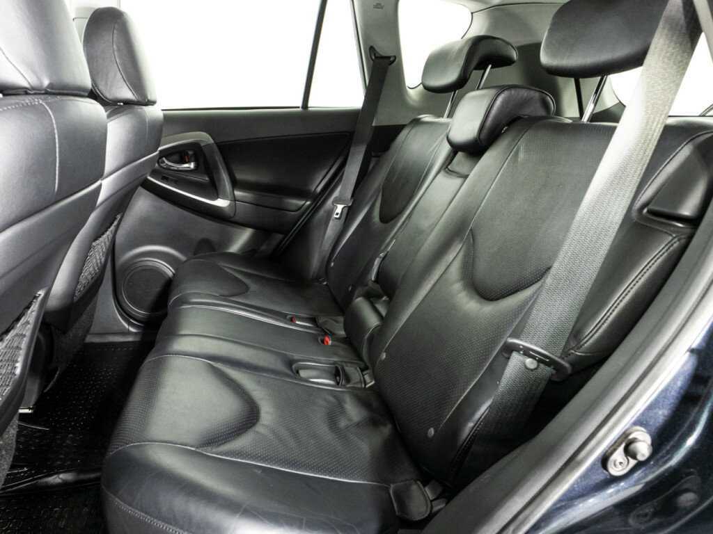 Toyota RAV4 2012 года с пробегом. Фото: #9