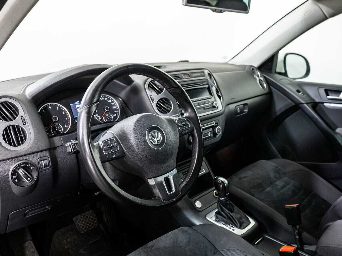 Volkswagen Tiguan 2012 года с пробегом. Фото: #8