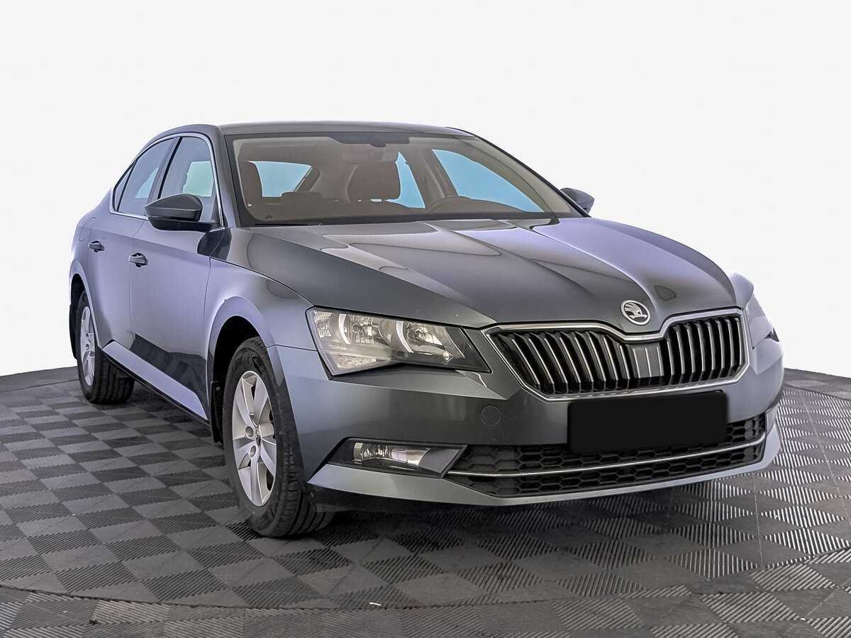 Skoda Superb 2019 года с пробегом. Фото: #2