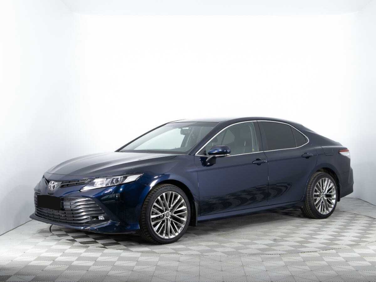 Toyota Camry 2018 года с пробегом. Посмотреть фото