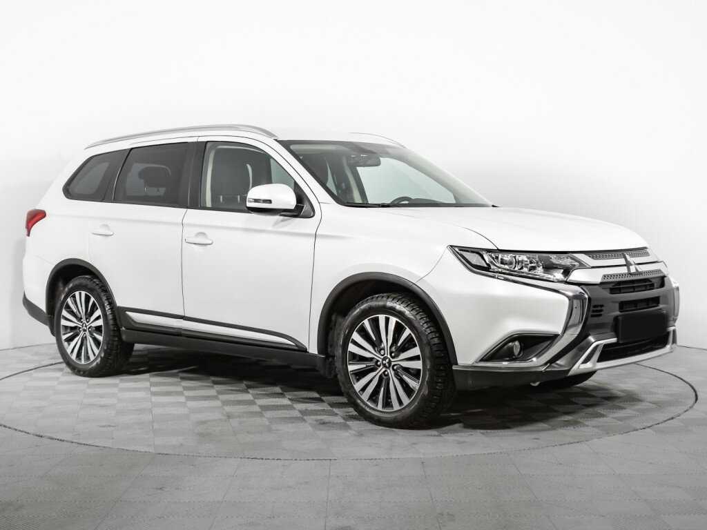 Mitsubishi Outlander 2020 года с пробегом. Фото: #2