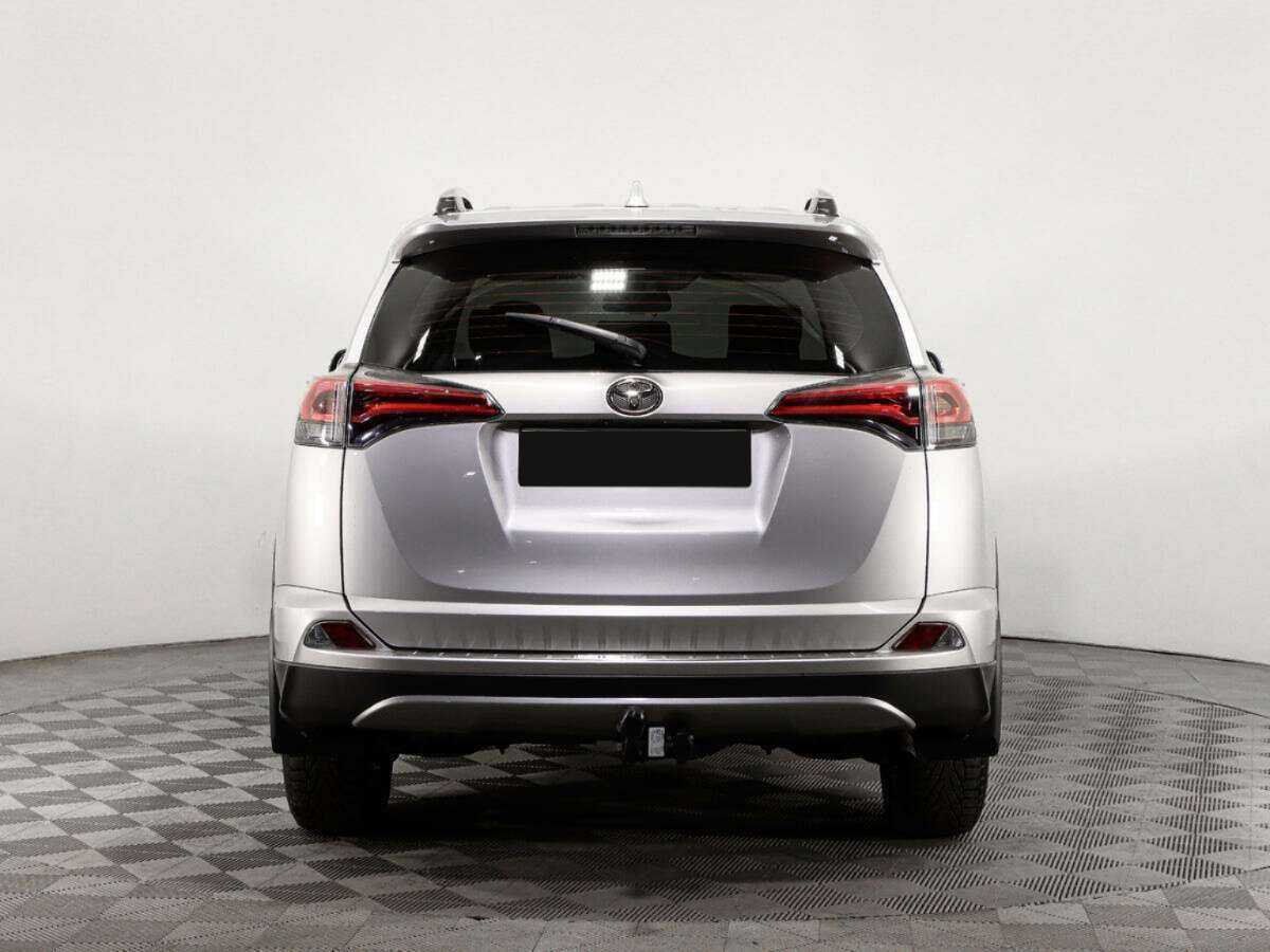 Toyota RAV4 2017 года с пробегом. Фото: #4