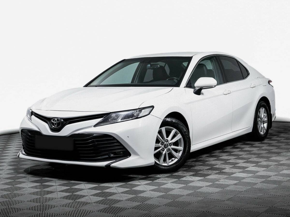 Toyota Camry 2018 года с пробегом. Посмотреть фото