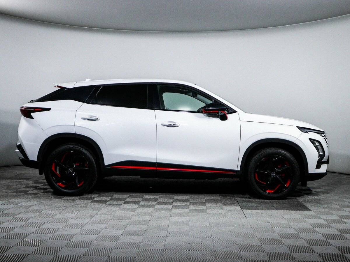 OMODA C5 2022 года с пробегом. Фото: #3