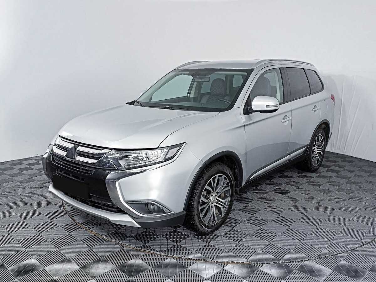 Mitsubishi Outlander 2018 года с пробегом. Посмотреть фото