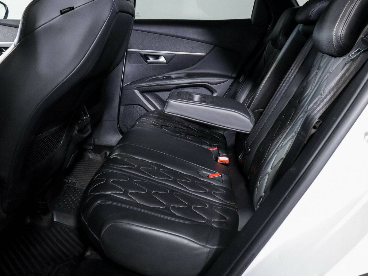 Peugeot 3008 2017 года с пробегом. Фото: #6