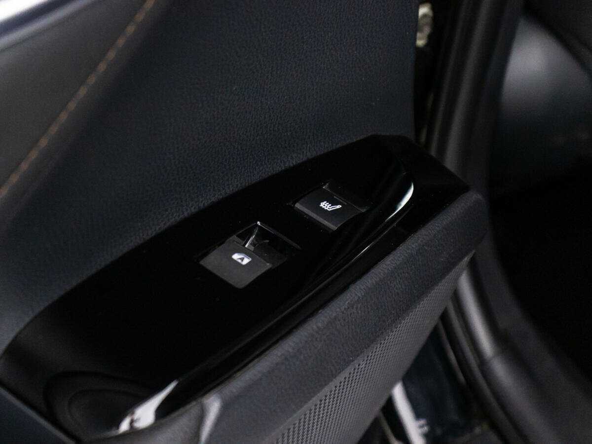 Toyota Camry 2018 года с пробегом. Фото: #19