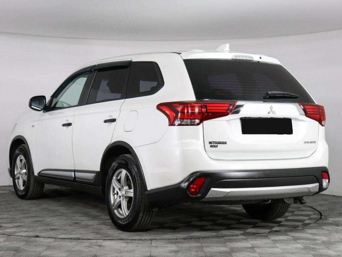 Mitsubishi Outlander 2017 года с пробегом. Фото: #6