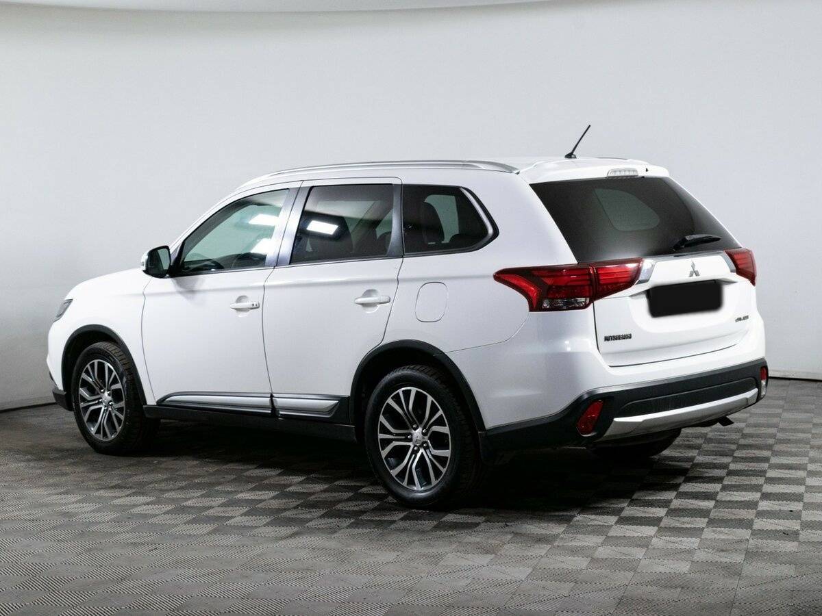 Mitsubishi Outlander 2016 года с пробегом. Фото: #6