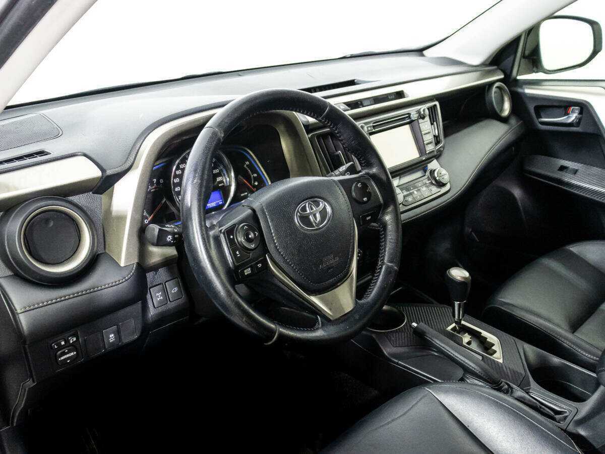 Toyota RAV4 2013 года с пробегом. Фото: #10
