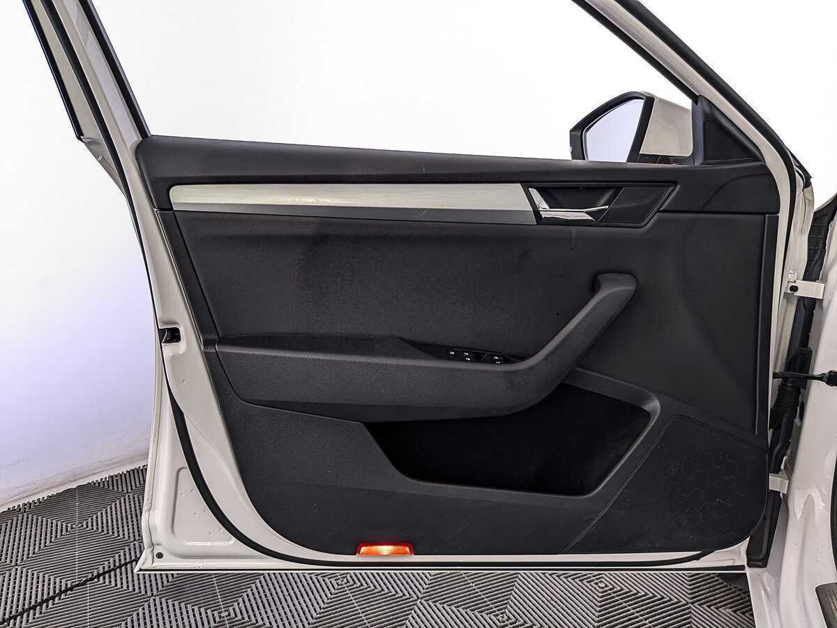 Skoda Superb 2017 года с пробегом. Фото: #18