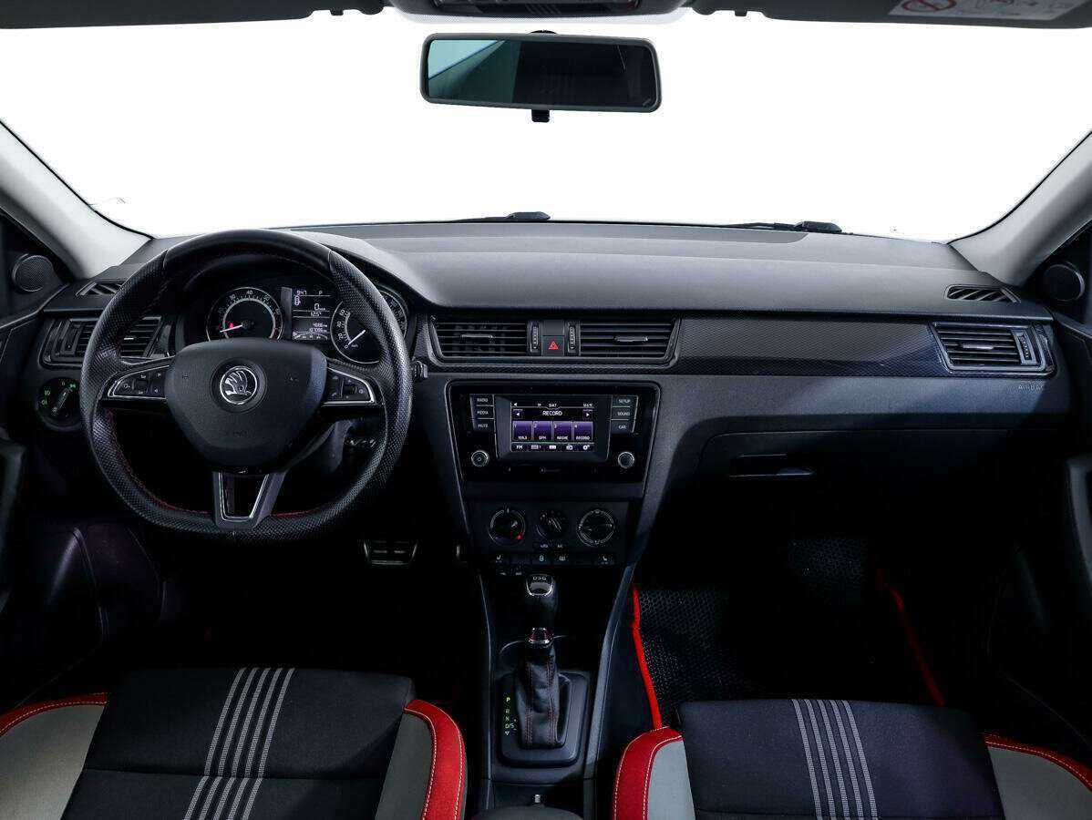 Skoda Rapid 2015 года с пробегом. Фото: #9