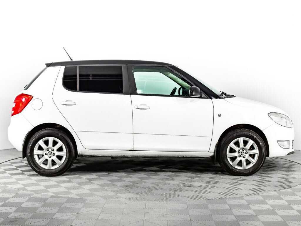 Skoda Fabia 2013 года с пробегом. Фото: #3