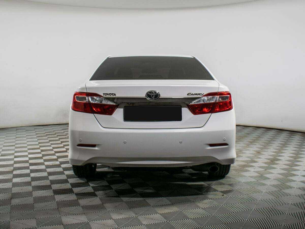 Toyota Camry 2014 года с пробегом. Фото: #5