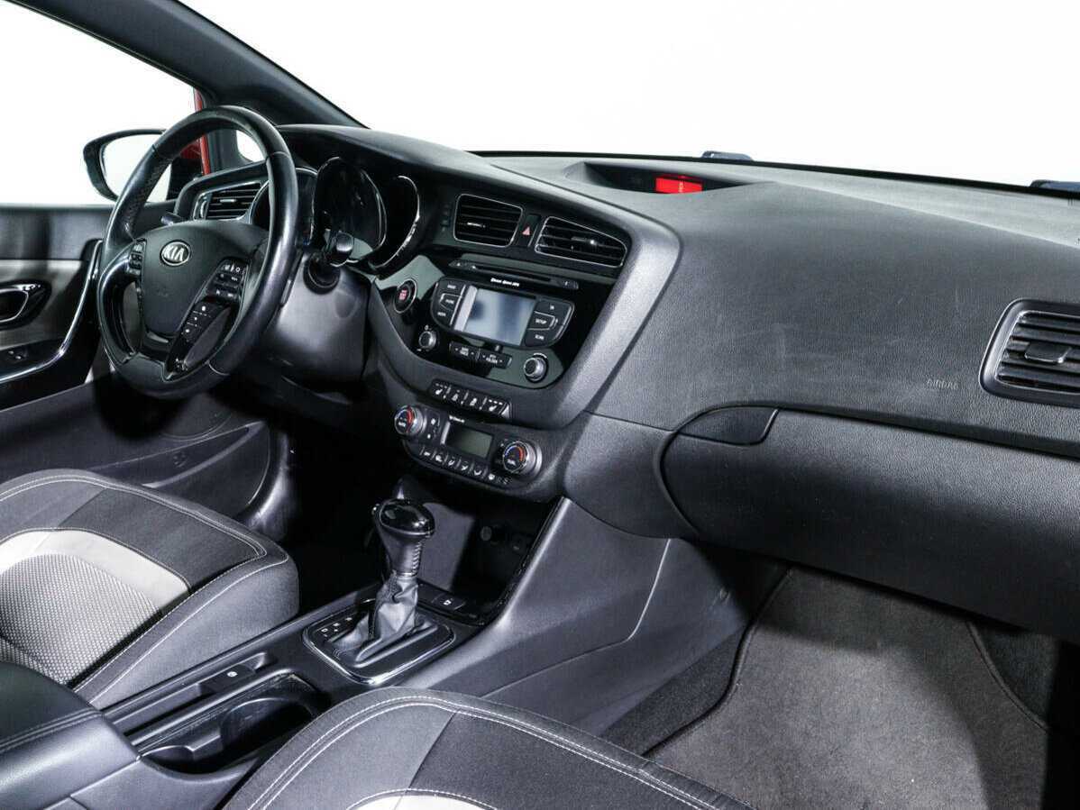 Kia Ceed 2013 года с пробегом. Фото: #6