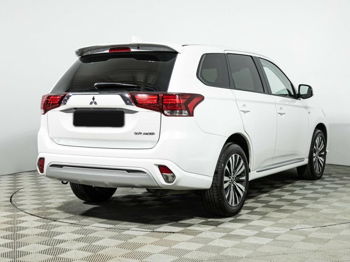 Mitsubishi Outlander 2022 года с пробегом. Фото: #3