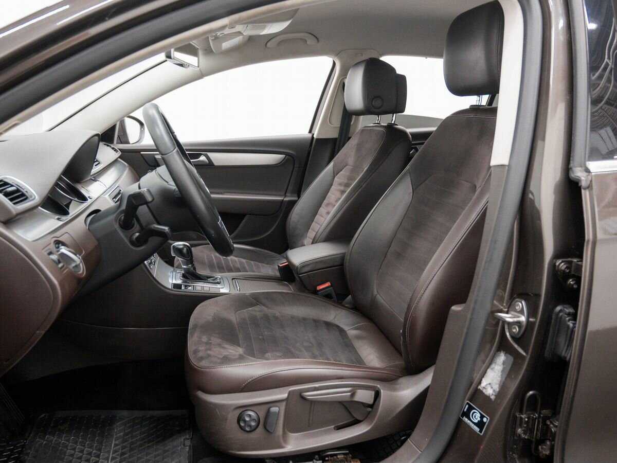 Volkswagen Passat 2012 года с пробегом. Фото: #14