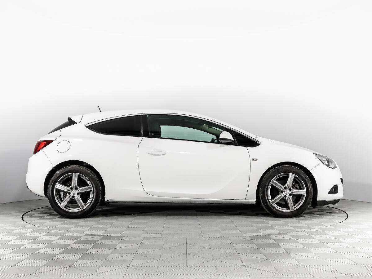 Opel Astra 2014 года с пробегом. Фото: #3