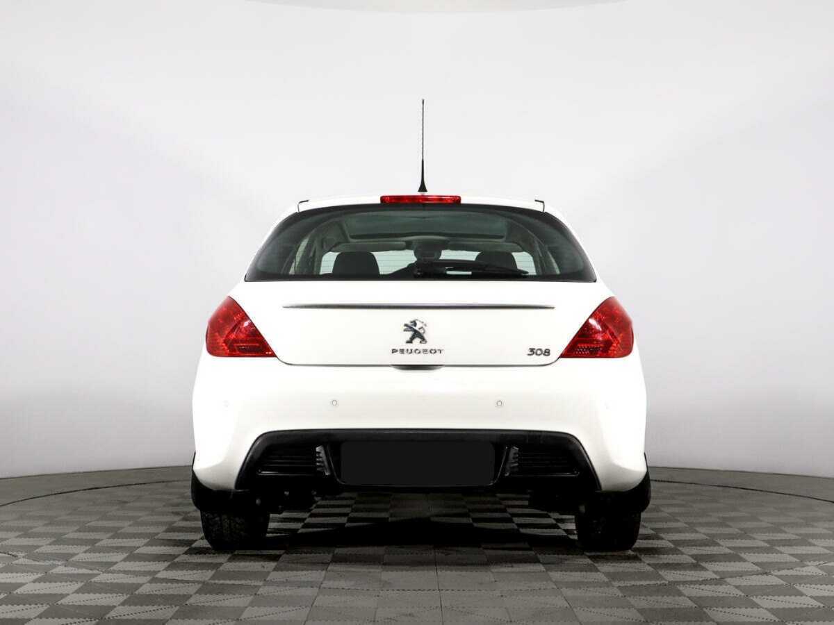 Peugeot 308 2012 года с пробегом. Фото: #5