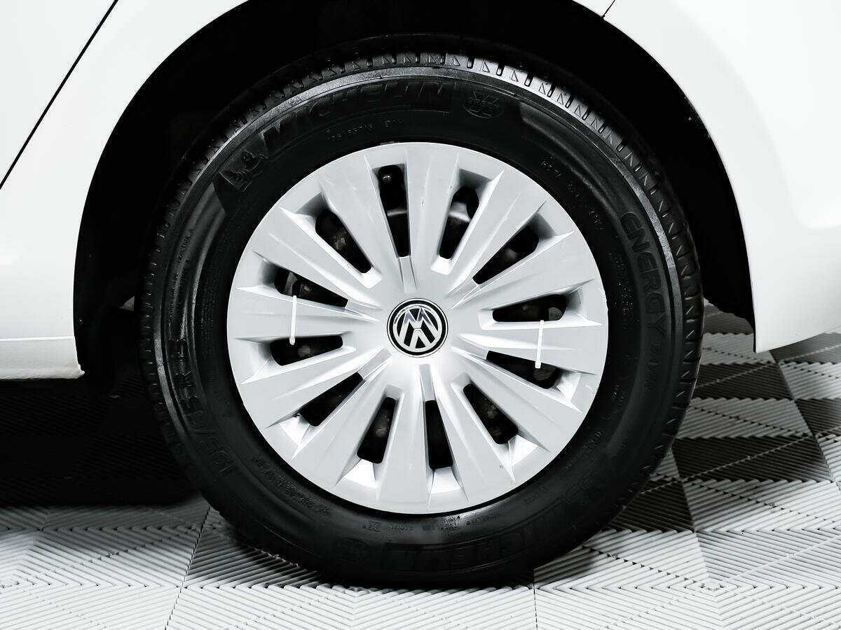 Volkswagen Golf 2015 года с пробегом. Фото: #13