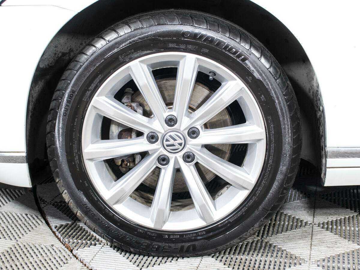 Volkswagen Passat 2017 года с пробегом. Фото: #15