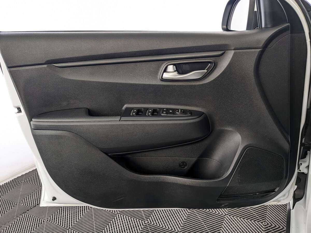 Kia Rio 2021 года с пробегом. Фото: #15