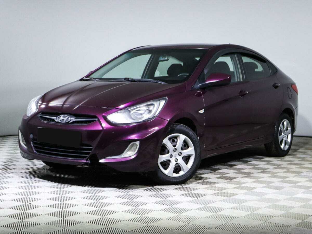 Hyundai Solaris 2012 года с пробегом. Посмотреть фото