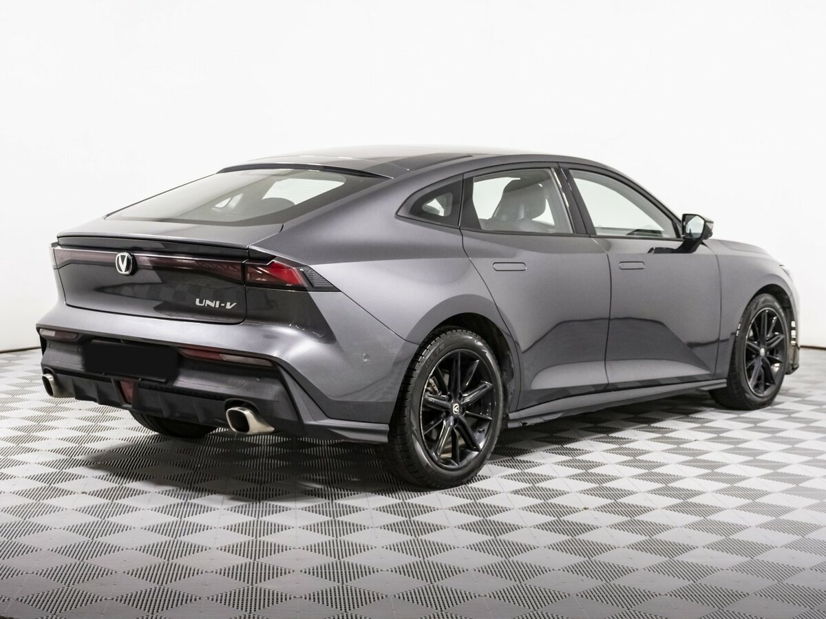 Changan UNI-V 2023 года с пробегом. Фото: #3