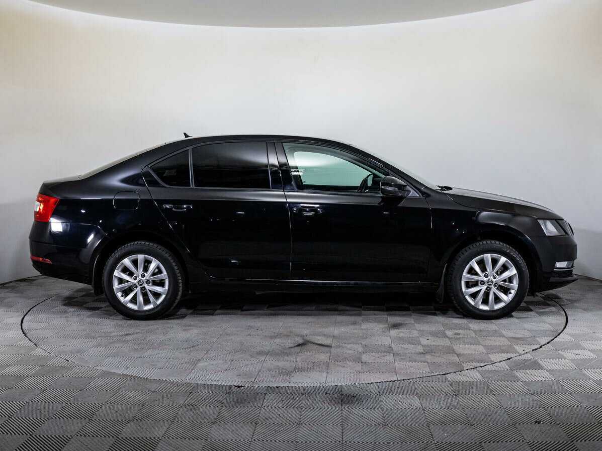Skoda Octavia 2017 года с пробегом. Фото: #3